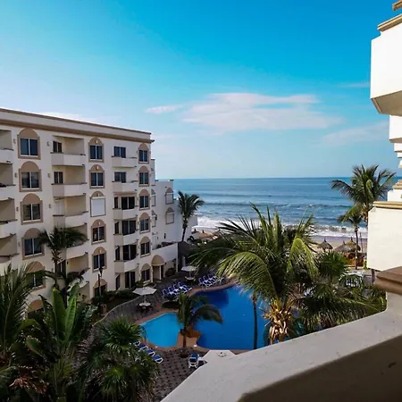 Maz4You Beachfront Condo-3